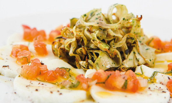 Artichoke salad with mozzarella